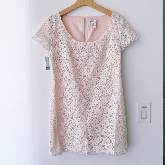 Brand new Aritzia Talula Woven Lace Dress in Oak - Picture 2 of 5